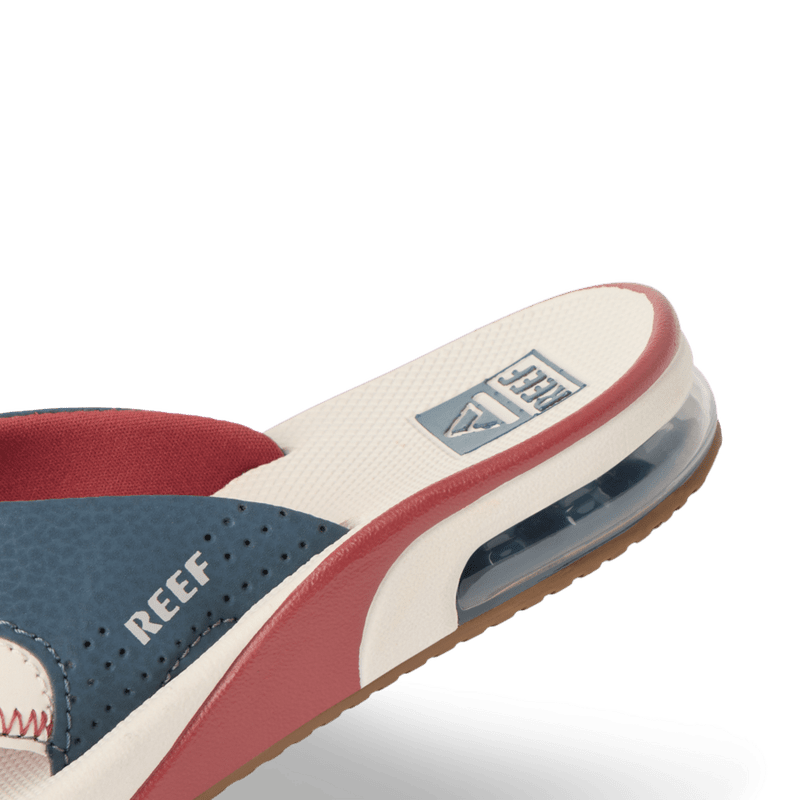Kids Fanning - Image 4